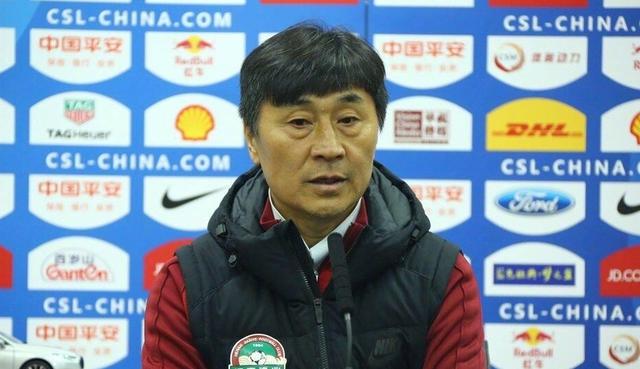 据西班牙媒体《阿斯报》透露，巴萨无意在冬窗或明夏出售莱万。